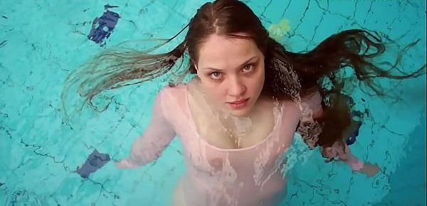  Hottest underwater tight babe Simonna